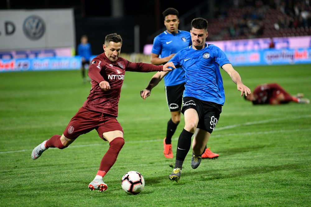 Schimbare majoră în fotbalul românesc. Echipele pot face cinci înlocuiri de jucători - schimbare-1590320379.jpg
