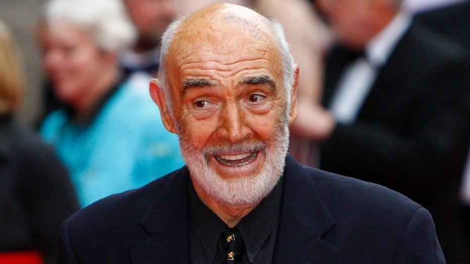 A murit actorul Sean Connery - seanconneryreuters1-1604151824.jpg