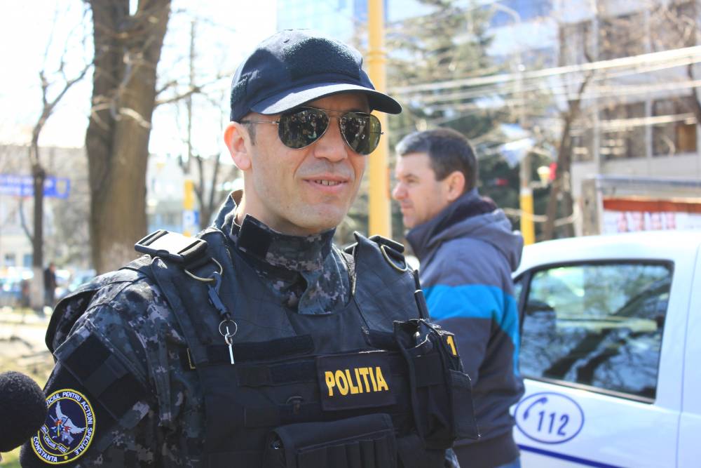 Comisarul șef Tudorel Dogaru a preluat comanda Poliției Municipiului Constanța - sefi-1452872740.jpg