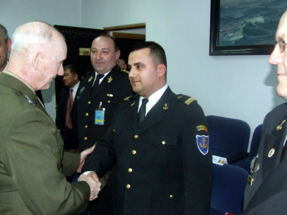 Șeful infanteriei marine  a SUA a vizitat Statul Major al Forțelor Navale - sefulinfanterieimarineasua-1395337226.jpg