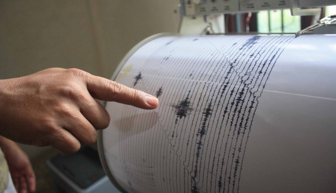 Cutremur de 3.7 grade în Marea Neagră, în această dimineață - seismograf1091011354604411-1357543598.jpg