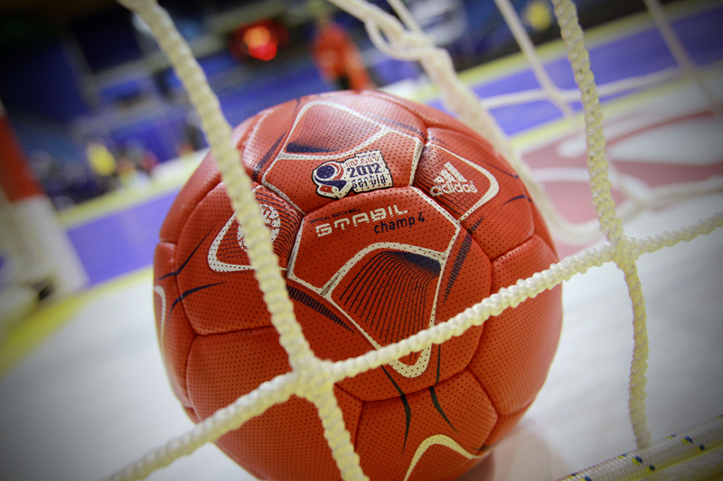 Handbal feminin: CSU Neptun, prima victorie din noul sezon competițional - semai1442252873-1445102646.jpg