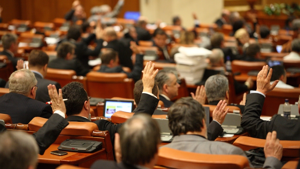 Senatorii au votat pentru deblocarea  posturilor bugetate din sistemul public - senat-1362545358.jpg