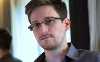 Serviciile secrete ruse nu l-au interogat  pe Snowden - serviciile-1387478408.jpg