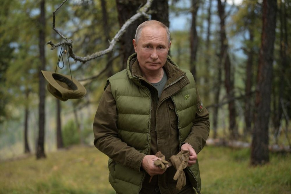 Vladimir Putin a fost declarat din nou cel mai atragÄƒtor bÄƒrbat din Rusia - sexyputin11-1617446517.jpg