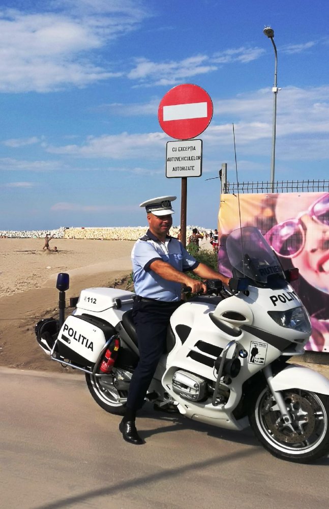 Vacanță fără probleme! Sfaturi de la polițiști pentru turiștii aflați pe litoral - sfaturidelapolitisti-1534233970.jpg