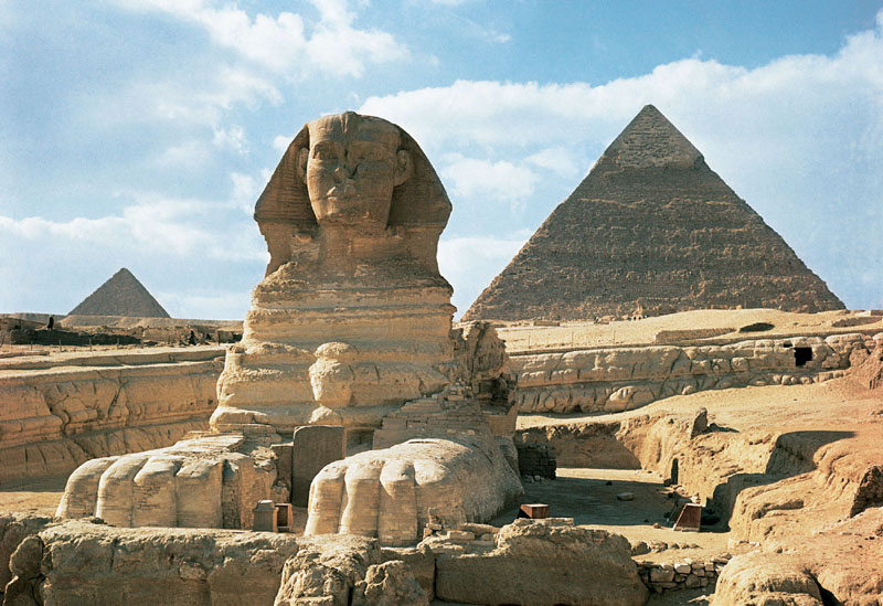 Sfinxul și piramidele, în pericol? - sfinx-1352824879.jpg