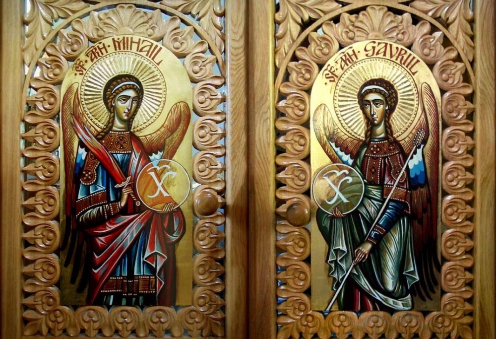 Astăzi, îi sărbătorim pe Sfinții Arhangheli Mihail și Gavriil - sfmihailsigavriil11-1320704332.jpg