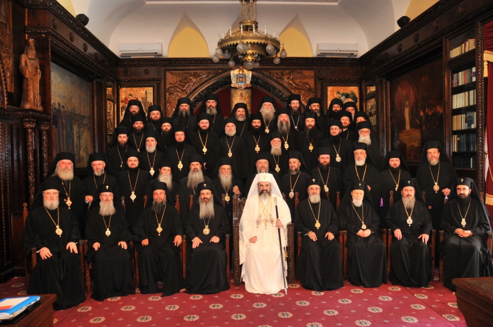 Patriarhia Română: Nu avem nicio cerere de slujire a unor călugări de la Athos la Penitenciarul Rahova - sfsinod-1370097548.jpg