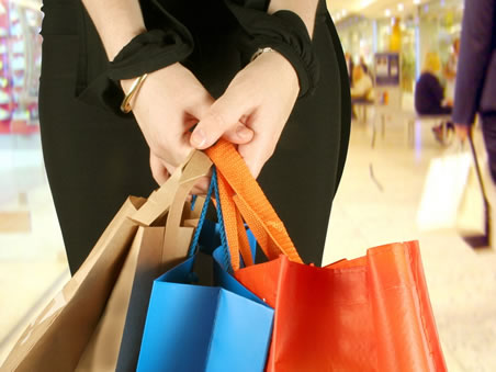 Știți să faceți corect cumpărături? - shoppingbags-1321292768.jpg
