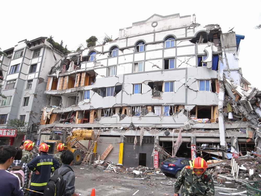 Bilanțul cutremurului din Turcia - sichuanearthquakebuildingcollasp-1319748180.jpg
