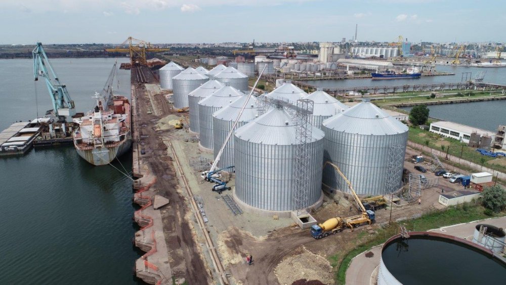 Silozurile de cereale duc greul  traficului de mărfuri din portul Constanța - silozuriledecerealeleducgreultra-1592571944.jpg
