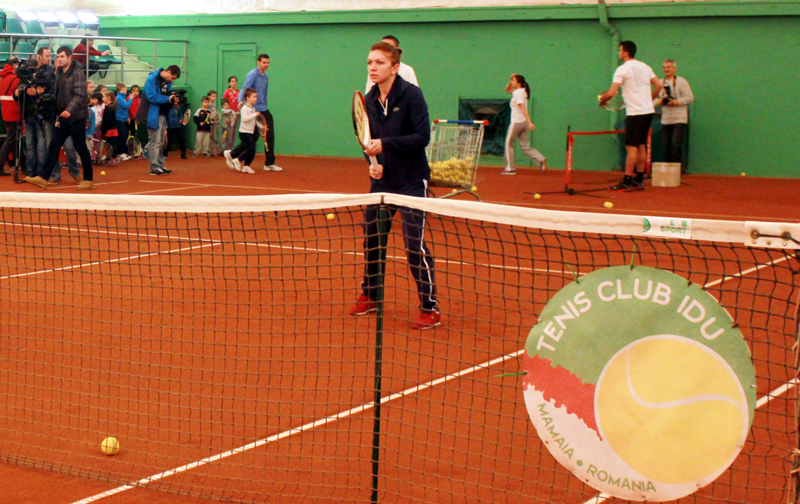 Simona Halep și Horia Tecău joacă tenis cu 350 de copii, la Club Idu - simonahalep-1417802289.jpg