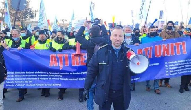 Ministrul Apărării Naționale, Angel Tîlvăr, acuzat de sindicaliștii din penitenciare de abuz în serviciu - sindicalistii-din-penitenciare-1683475162.jpg