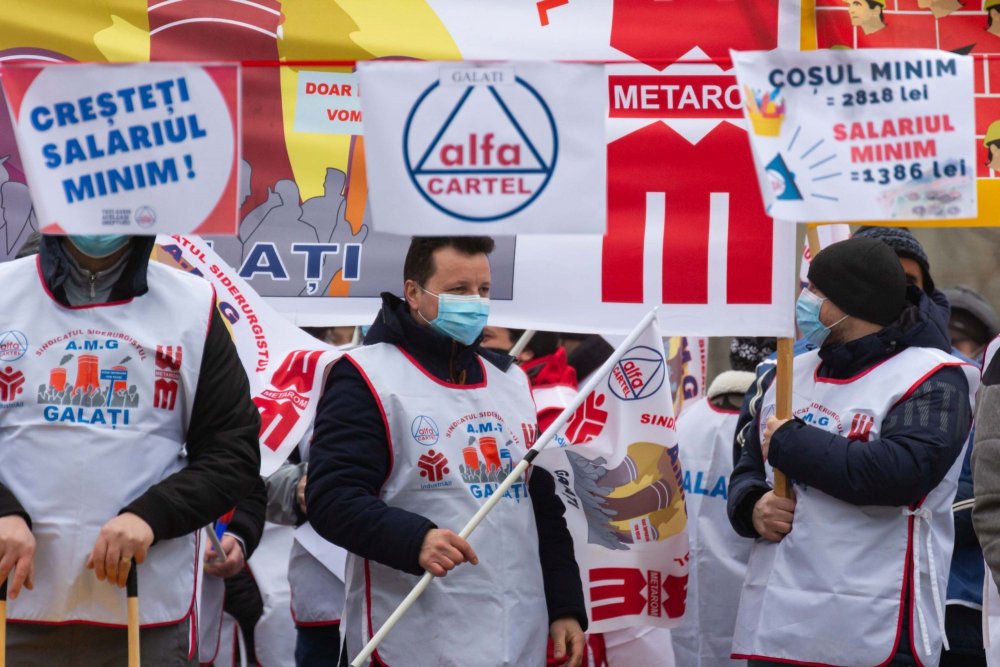 Sindicaliștii din „Cartel Alfa” protestează la ușa Congresului PNL - sindicalistiidincartelalfaprotes-1632504270.jpg
