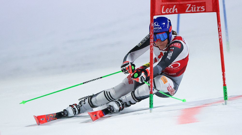 Schi alpin: Cupa Mondială - Petra Vlhova reușește dubla pe pârtia de Levi - ski-1637508013.jpg