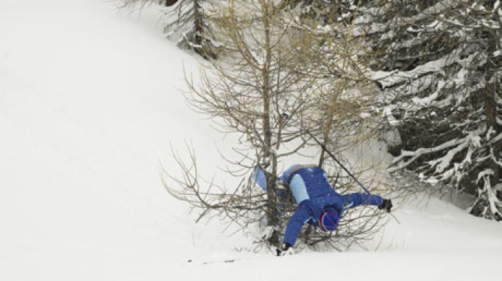 Un schior de 19 ani și-a pierdut viața pe pârtie - ski92778600-1356789246.jpg