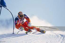 Pe pârtiile de schi din Poiana Brașov, doar cu certificat COVID - skior-1632400802.jpg