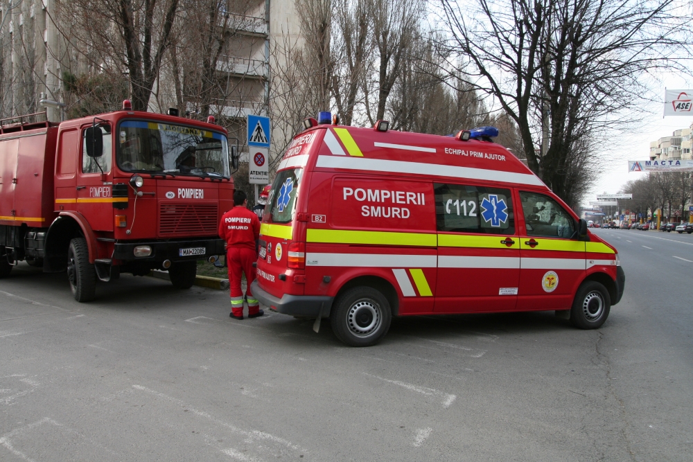 Două persoane posibil decedate, la Constanța - smurd-1359458355.jpg