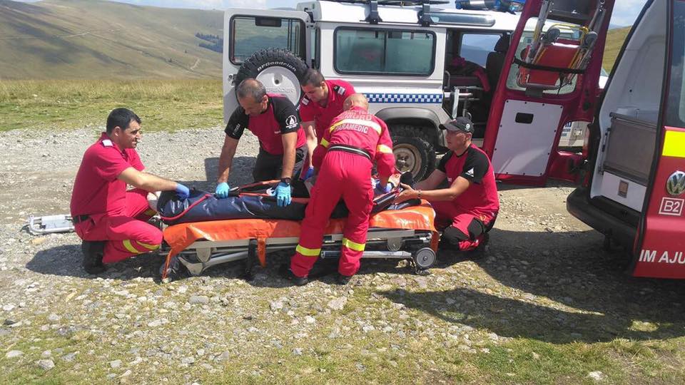 O turistă din Ungaria a murit în mod straniu în timp ce urca pe munte, în România - smurd-1558265246.jpg