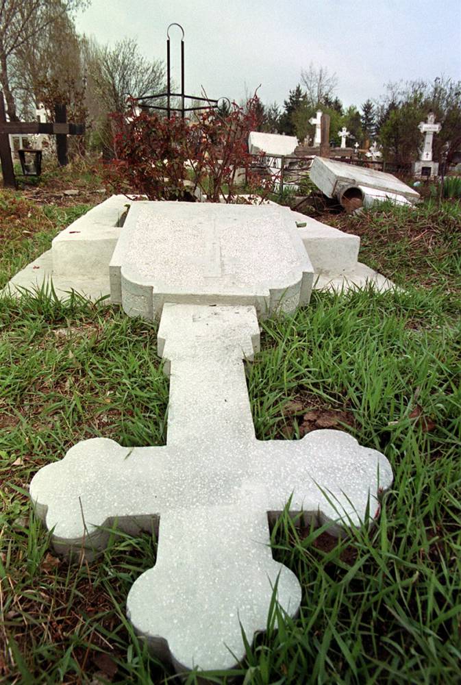 Groparii au jefuit un cadavru,  într-un cimitir  din județul Constanța - socantgroparijefuitcadavrucimiti-1429804285.jpg