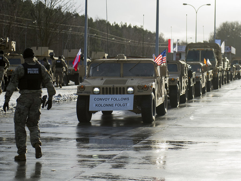 Sosirea militarilor americani, salutată în Polonia - sosirea-1484483604.jpg