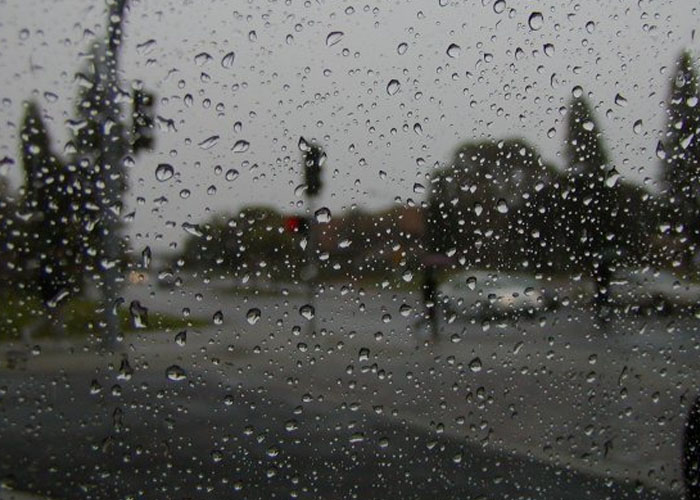 Șoferi, atenție! Plouă torențial pe Autostrada Soarelui - spalatmasinaploaie-1478685127.jpg