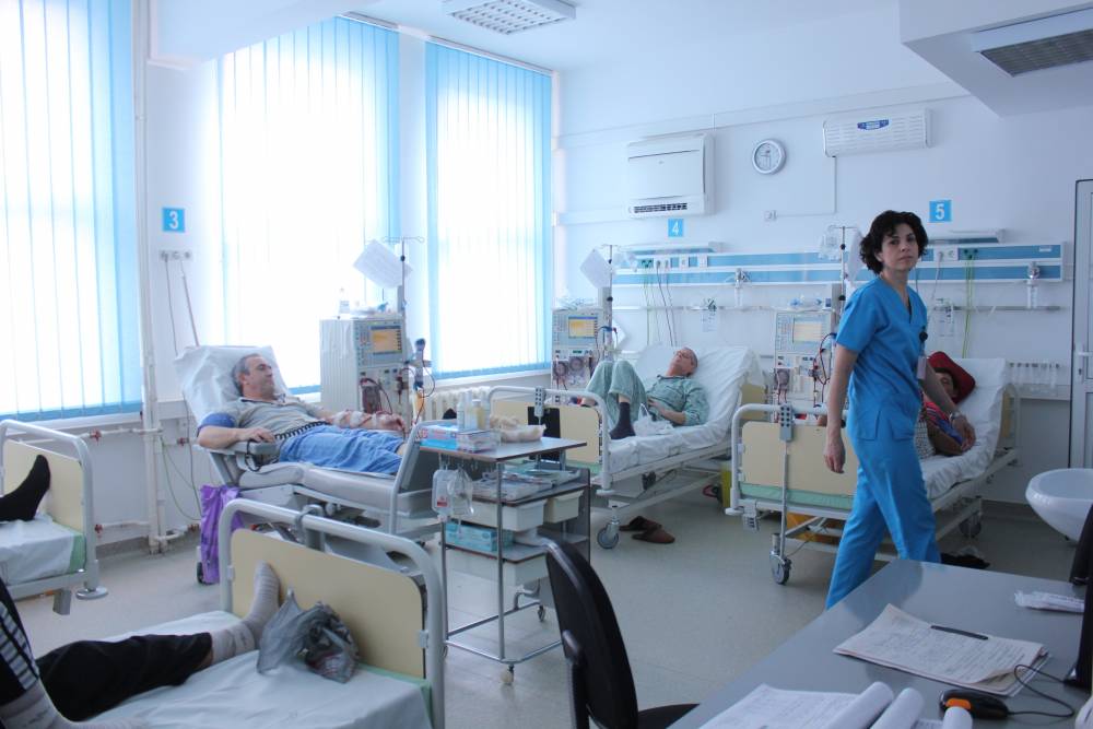 Ce se întâmplă cu bolnavii care fac dializă  în Spitalul Județean Constanța - spitalcentruldedializa11-1418388661.jpg