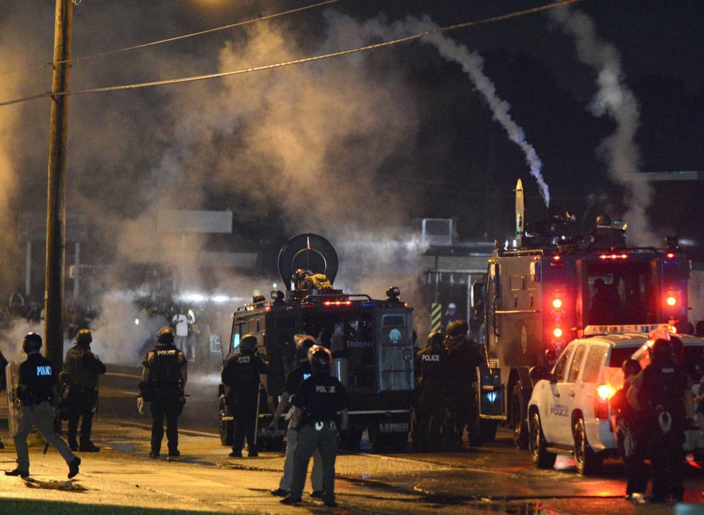 Polițistul care l-a ucis pe tânărul de culoare din Ferguson afirmă că are 