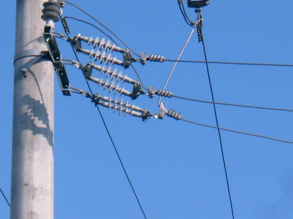 Kievul, acuzat de sabotaj în urma unor pene masive de electricitate în Crimeea - stalpienergieelectrica-1409564664.jpg