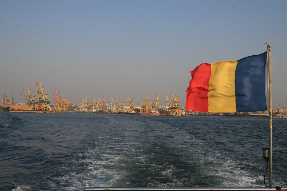Chinezii își cumpără ieșirea la Marea Neagră prin portul Constanța - static-1407414638.jpg