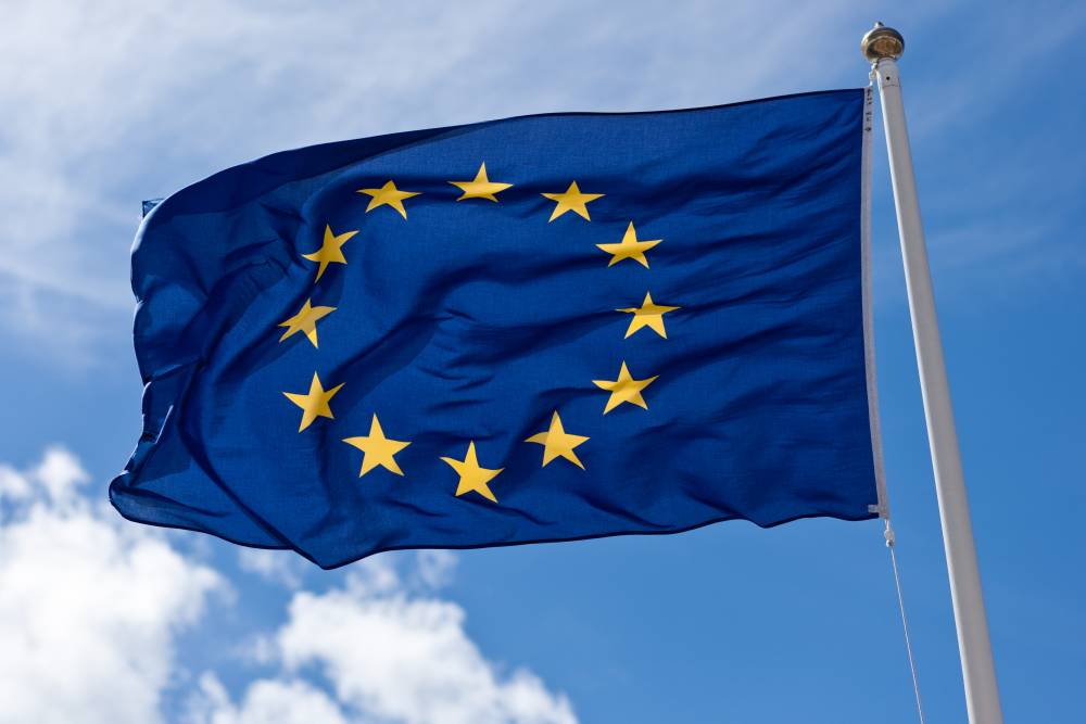UE va rămâne fermă în fața Rusiei atât în privința Ucrainei, cât și a Siriei - steag-1457968107.jpg