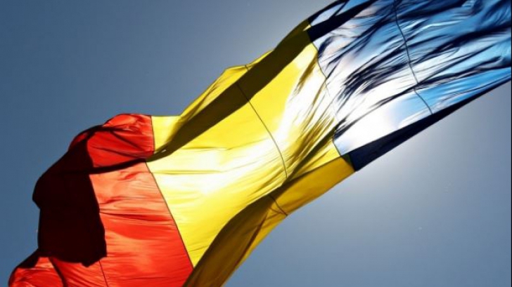 Steagul României a fost ridicat în insulele din lume. Mesajele băștinașilor pentru țara noastră - steag3-1669913458.jpg