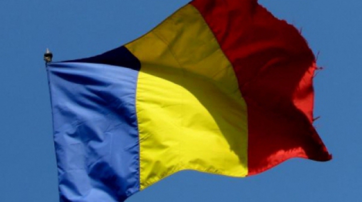 Ziua Națională a României, marcată de UDTR la Palatul Copiilor - steagromaniadrapel07324100-1385644958.jpg