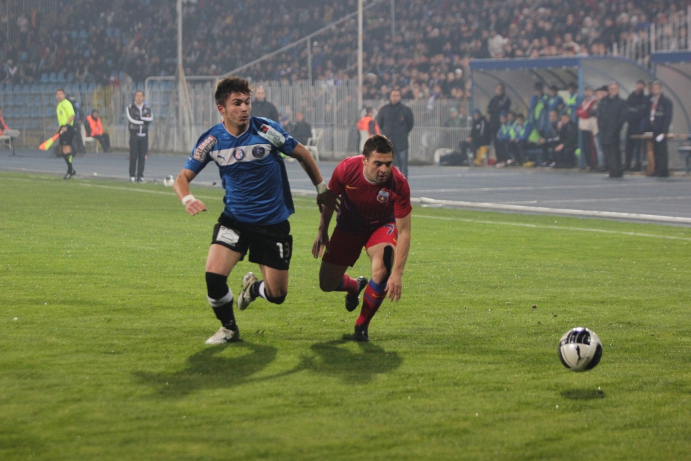 FC Viitorul, victorie 5-2 cu Steaua. Reghecampf: 