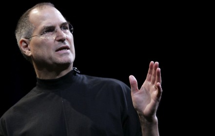 Cum s-a asigurat Steve Jobs că averea sa nu va fi publică după moarte - stevejobs-1317993395.jpg