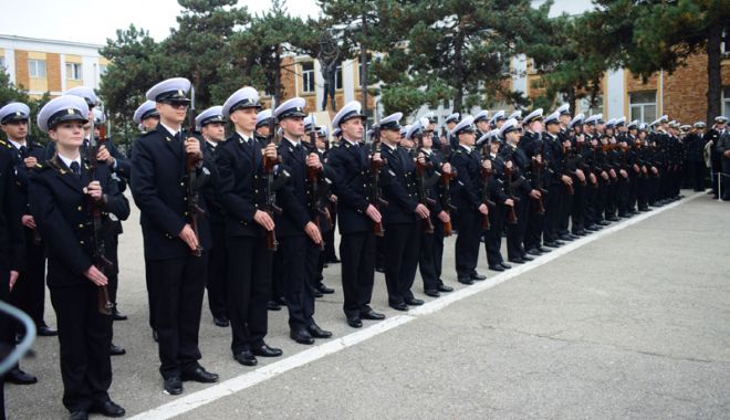 Deschiderea noului an de învățământ, marcată la Școala Militară de Maiștri Militari a Forțelor Navale - studentisielevijuramant154022338-1567770387.jpg