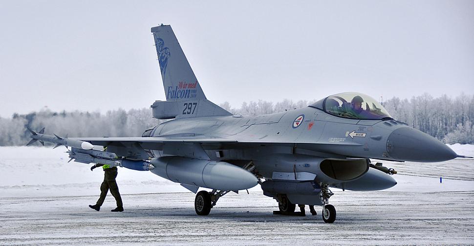 SUA vor începe instruirea piloţilor ucraineni pe avioane F-16 în octombrie - sua-instruire-1692967832.jpg