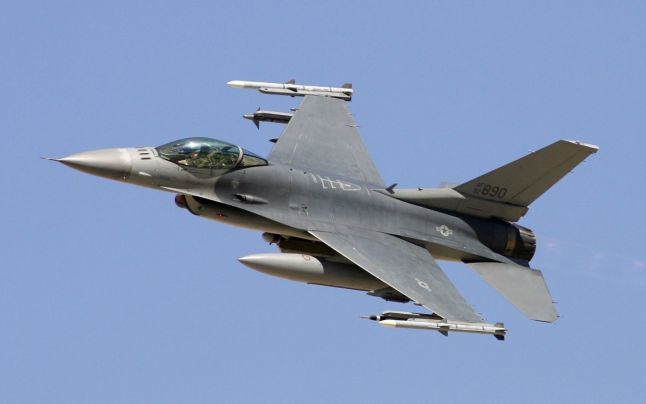 Statele Unite aprobă vânzarea a opt avioane F-16 către Bulgaria - suaavioane-1649181840.jpg