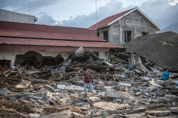 Bilanțul cutremurului urmat de tsunami din Indonezia a ajuns la peste 2.000 de morți - sulawesi-1539149072.jpg