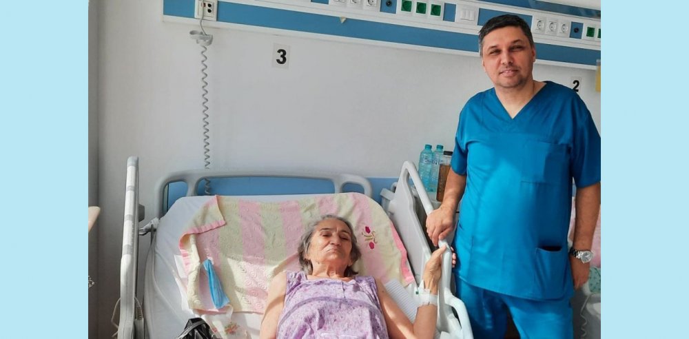 Pacientă de 82 de ani cu o tumoră gigant, operată cu succes la Spitalul Judeţean Constanţa - sus1661700365-1661710367.jpg