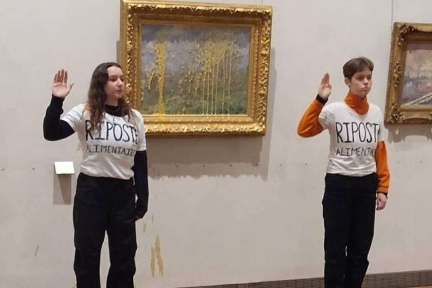 Activiștii ecologiști au stropit cu supă tabloul semnat de Claude Monet - tablou-claude-monet-vandalizat-1707668934.jpg