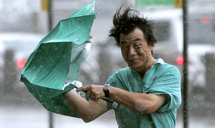 ALERTĂ MAXIMĂ în sudul Japoniei: Un taifun foarte puternic se îndreaptă către insula Okinawa - taifun264934600-1404728136.jpg
