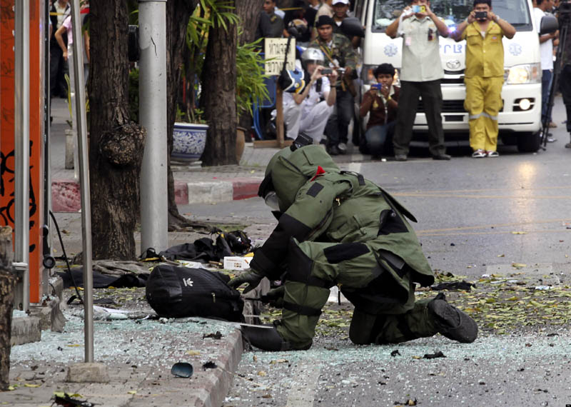 Atentate sângeroase cu bombă în Thailanda - tailandabomba-1333289189.jpg