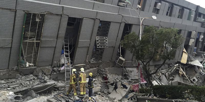 Cutremur devastator! Sute de persoane, încă prinse sub dărâmături - taiwan-1454836532.jpg