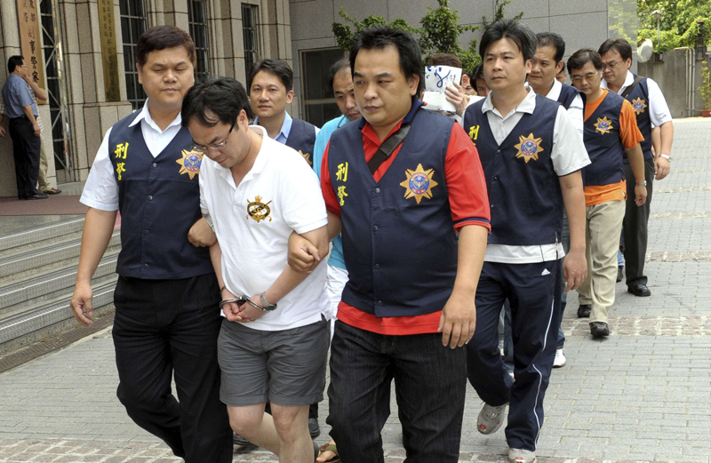 Spărgători de bancomate,  arestați în Taiwan. Printre ei și români - taiwan-1468846891.jpg