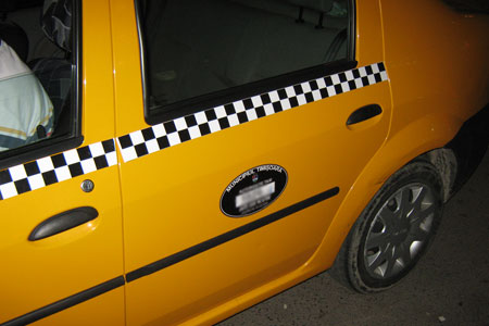 Taximetrist din Medgidia tâlhărit de un client - taxi-1319792612.jpg