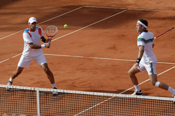 Dublul Tecău / Lindstedt, eliminat din turneul de la Roland Garros - tecau-1338588030.jpg