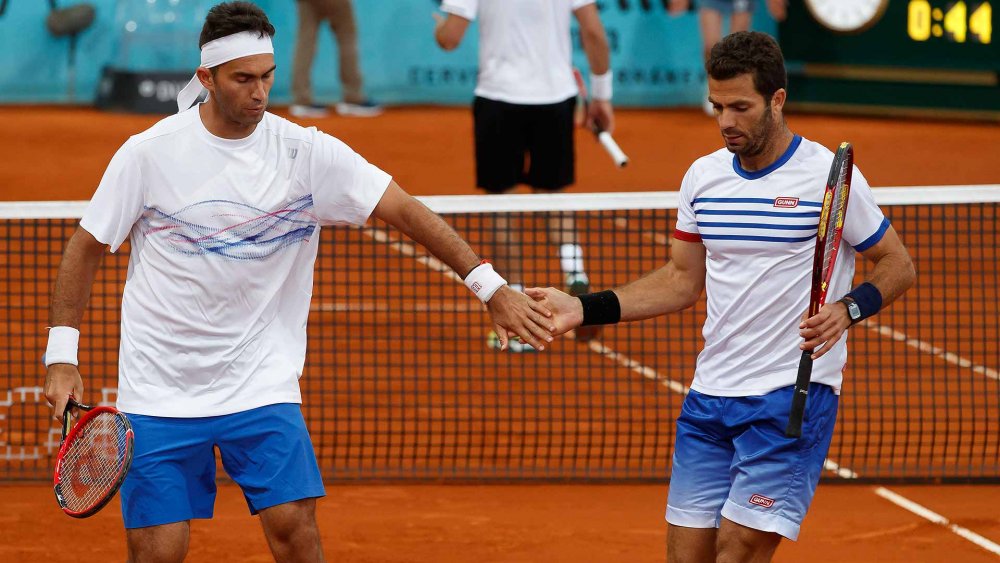 Tenis / Tecău și Rojer s-au calificat în finala probei de dublu la Basel - tecuirojer-1572094573.jpg