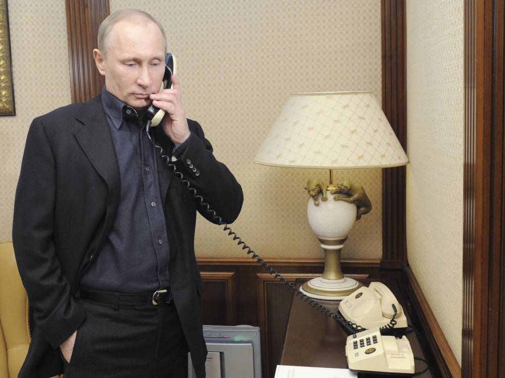 Rusia pune sub supraveghere internetul și rețelele mobile - telefon-1467956432.jpg